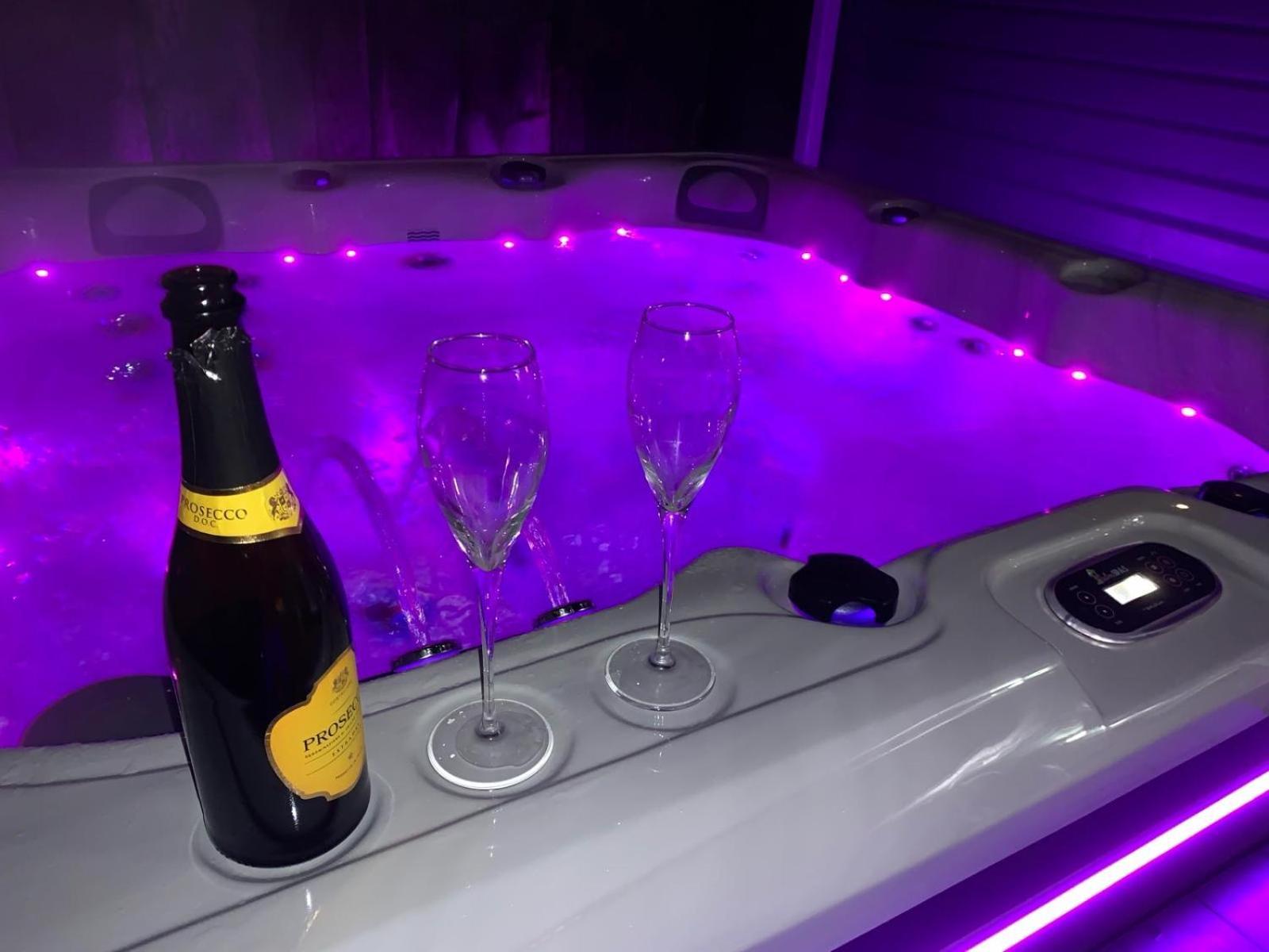 The Summerhouse, Countryside Retreat With Private Hot Tub Bridgnorth Eksteriør billede